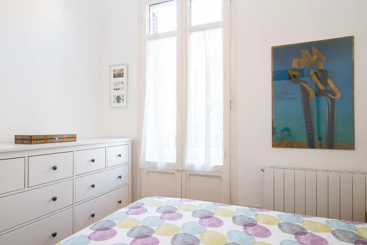 Barcelona Cozy Apartment