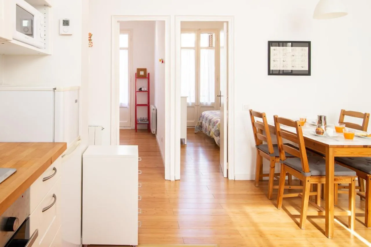 Barcelona Cozy Apartment